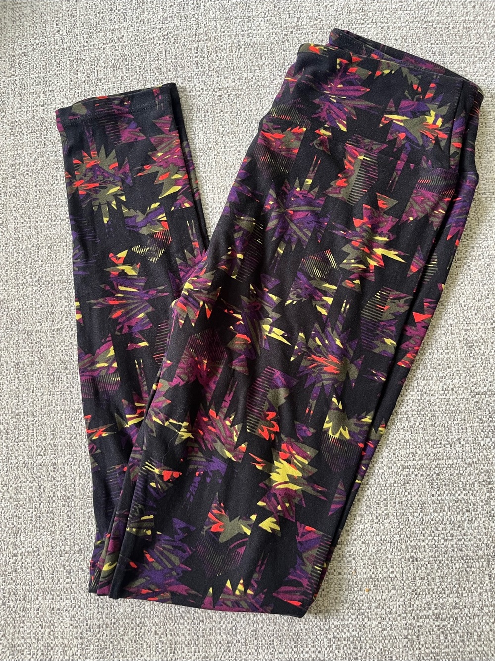 LuLaRoe OS Black Leggings with Purple, Red & Yellow Geometric Print